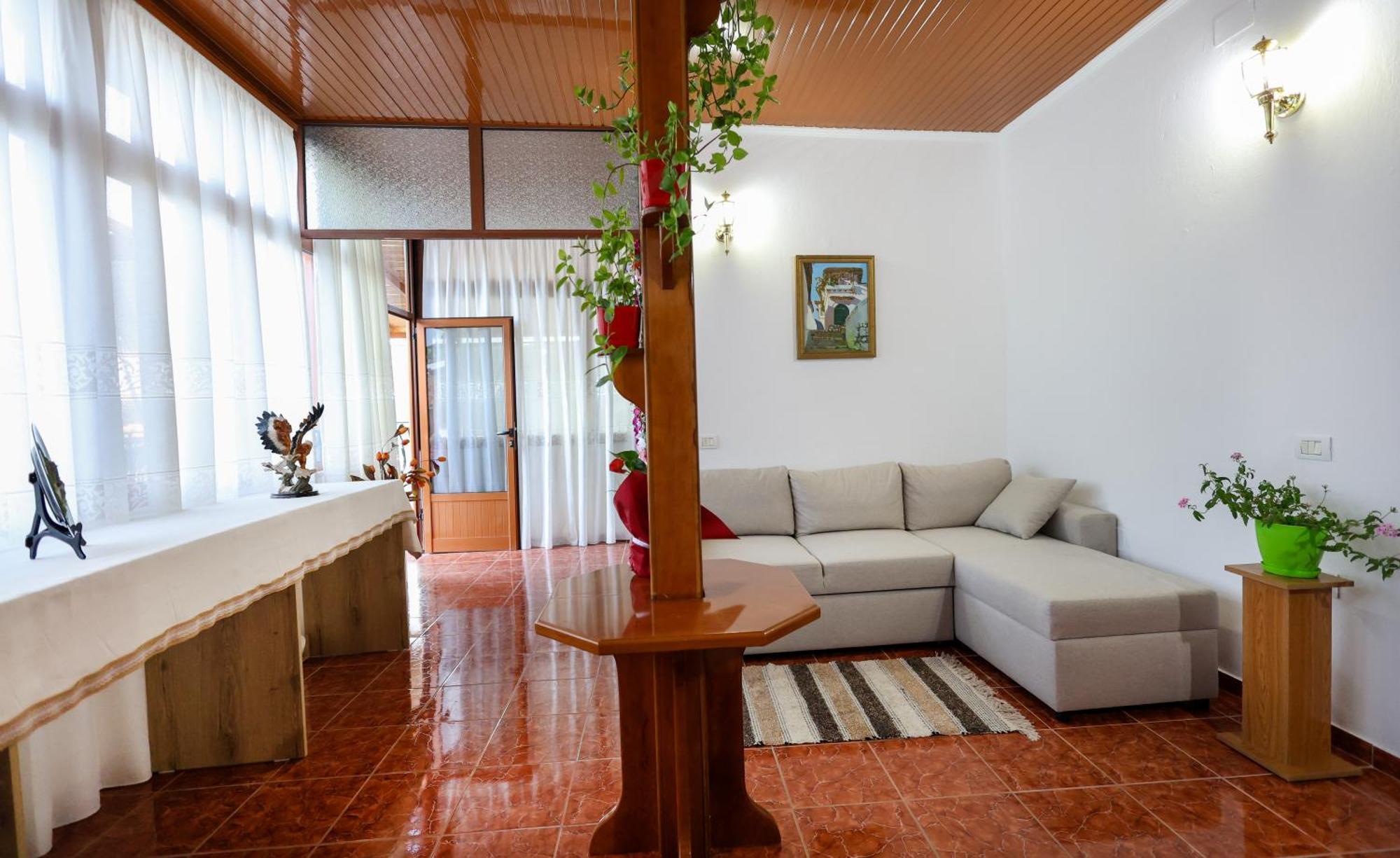 Casa de hóspedes Spahiu